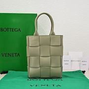 Bottega Veneta Cassette Tote Pistachio Bag Size 22x16x5cm - 3