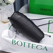 Bottega Veneta Cavatelli Clutch Black Size 23x13x8cm - 2