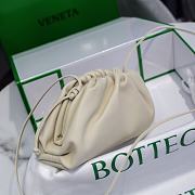 Bottega Veneta Cavatelli Clutch White Size 23x13x8cm - 4