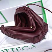 Bottega Veneta Cavatelli Clutch Burgundy Size 23x13x8cm - 5