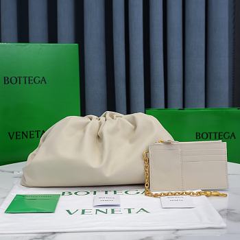 Bottega Veneta Chain Pouch White Size 38x20x8.5cm
