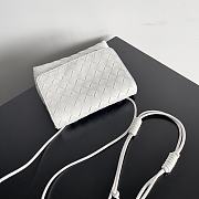 Bottega Veneta Crossbody White Bag Size 19x16x6CM - 3