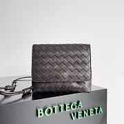 Bottega Veneta Crossbody Brown Bag Size 19x16x6CM - 1