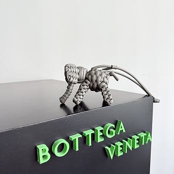 Bottega Veneta Elephant Charm Grey Size 7x10x6cm