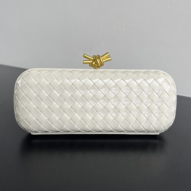 Bottega Veneta Intrecciato Clutch White Size 25x9.5x4cm - 1