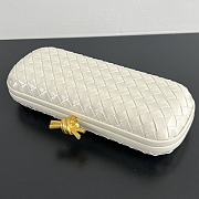 Bottega Veneta Intrecciato Clutch White Size 25x9.5x4cm - 5