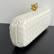 Bottega Veneta Intrecciato Clutch White Size 25x9.5x4cm - 3