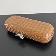 Bottega Veneta Intrecciato Clutch Brown Size 25x9.5x4cm - 4