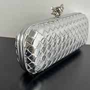 Bottega Veneta Intrecciato Clutch Silver Size 25x9.5x4cm - 3