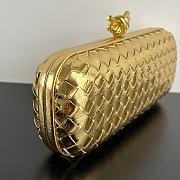 Bottega Veneta Intrecciato Clutch Gold Size 25x9.5x4cm - 4