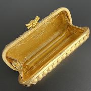Bottega Veneta Intrecciato Clutch Gold Size 25x9.5x4cm - 2