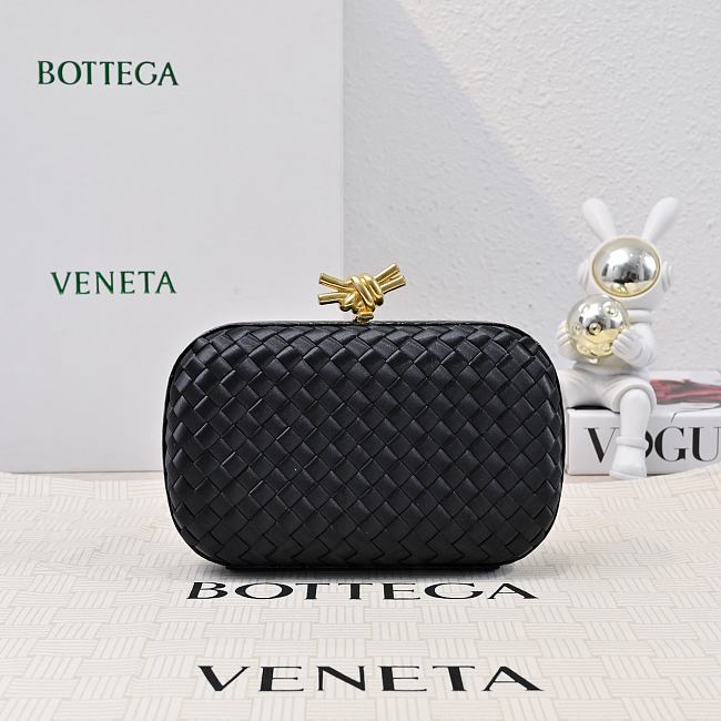Bottega Veneta Knot Minaudiere Clutch Black Size 20x12x5.5cm - 1