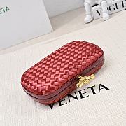 Bottega Veneta Knot Minaudiere Clutch Red Size 20x12x5.5cm - 3