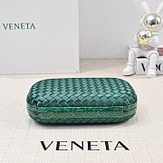 Bottega Veneta Knot Minaudiere Clutch Green Size 20x12x5.5cm - 3