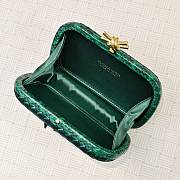 Bottega Veneta Knot Minaudiere Clutch Green Size 20x12x5.5cm - 2