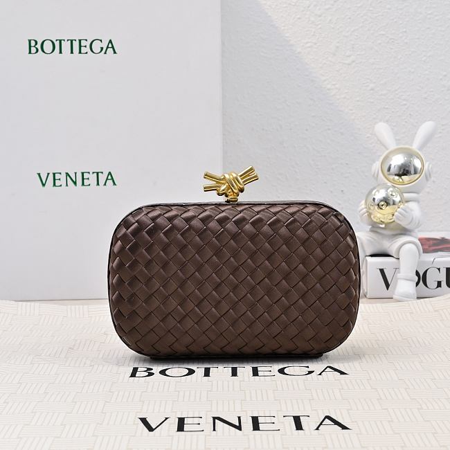 Bottega Veneta Knot Minaudiere Clutch Brown Size 20x12x5.5cm - 1