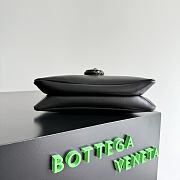 Bottega Veneta Liberta in Black Size 20x35x8cm - 4