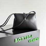 Bottega Veneta Liberta in Black Size 20x35x8cm - 2
