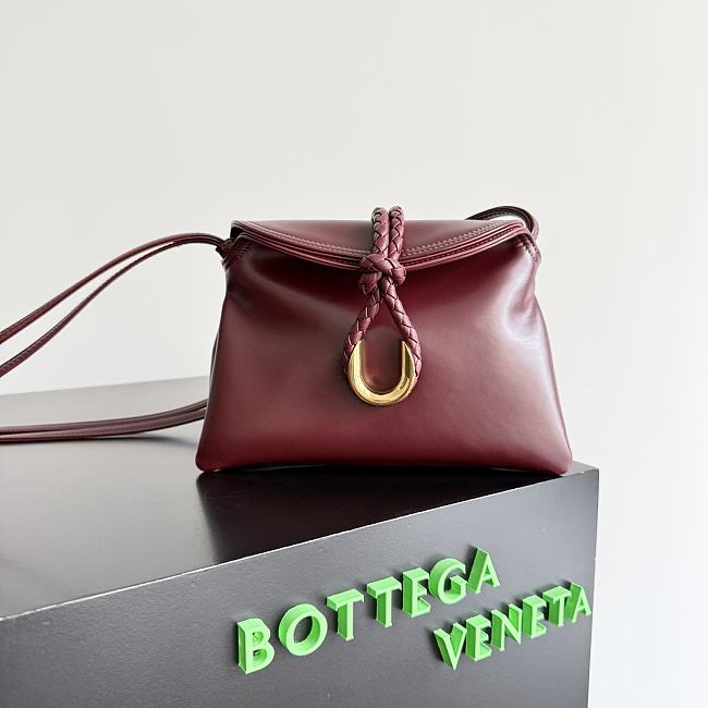 Bottega Veneta Liberta in Red Size 20x35x8cm - 1
