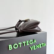 Bottega Veneta Liberta in Brown Size 20x35x8cm - 5