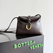 Bottega Veneta Liberta in Brown Size 20x35x8cm - 4