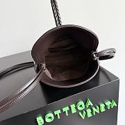 Bottega Veneta Liberta in Brown Size 20x35x8cm - 2