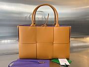 Bottega Veneta Small Arco Tote in Orange Size 20x30x11cm - 6