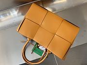 Bottega Veneta Small Arco Tote in Orange Size 20x30x11cm - 3