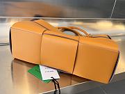Bottega Veneta Small Arco Tote in Orange Size 20x30x11cm - 2