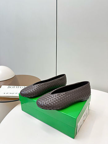 Bottega Veneta Sofia Ballerina in Brown