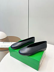 Bottega Veneta Sofia Leather Ballerina in Black - 5