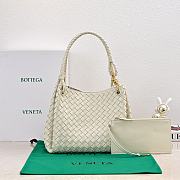 Bottega Veneta White Bag BV124 Size 30x26x20CM - 1