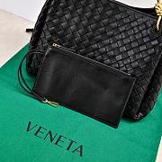 Bottega Veneta Black Bag BV124 Size 30x26x20CM - 5