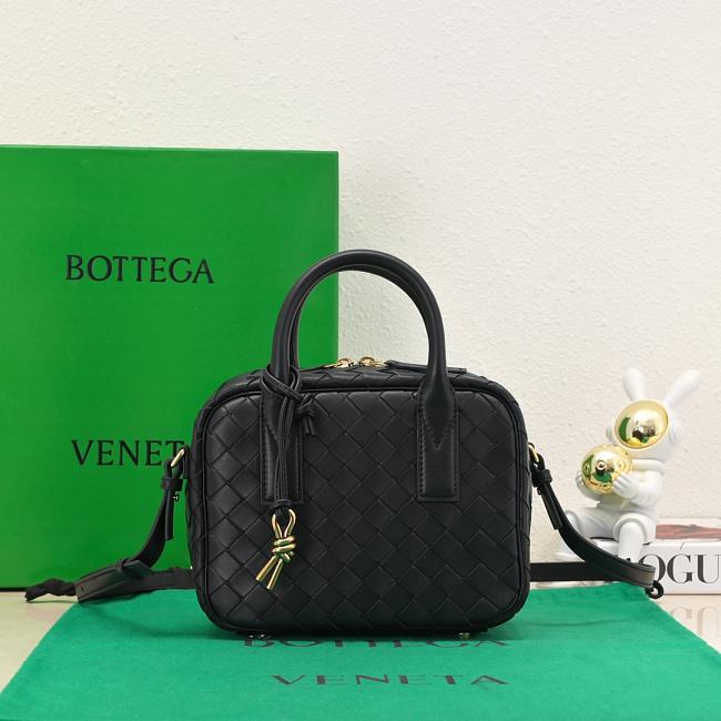 Bottega Veneta Black Bag BV165 Size 23.5x17.9x9CM - 1