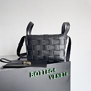 Bottega Veneta Cassette Bowling Black Bag Size 22x16x13CM - 1