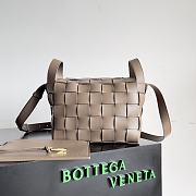 Bottega Veneta Cassette Bowling Brown Bag Size 22x16x13CM - 1