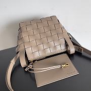 Bottega Veneta Cassette Bowling Brown Bag Size 22x16x13CM - 4