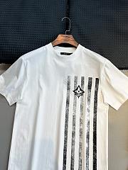 Louis Vuitton Clothes CODE LV0674-02 - 3