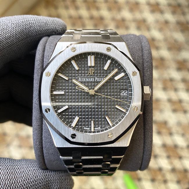 Audemars Piguet Royal Oak Black Dial 41mm - 1