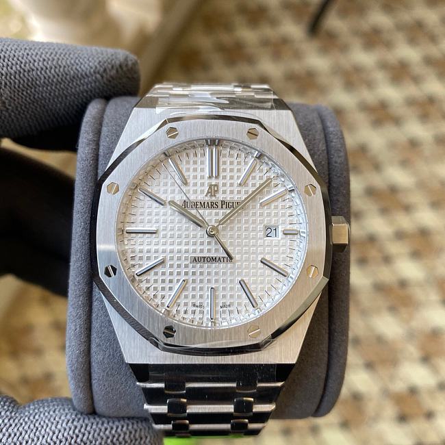 Audemars Piguet Royal Oak White Dial 41mm - 1