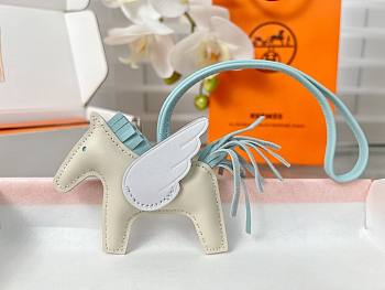Hermès Horse Pegasus Keychain Code HM5210-06