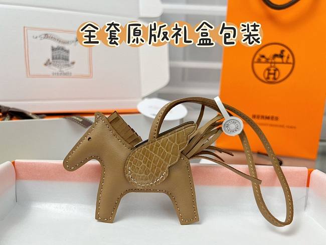 Hermès Horse Pegasus Keychain Code HM5210-07 - 1