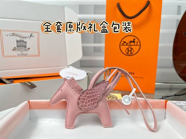 Hermès Horse Pegasus Keychain Code HM5210-08 - 1