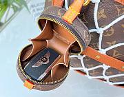 Louis Vuitton Round Case M68524 - 3