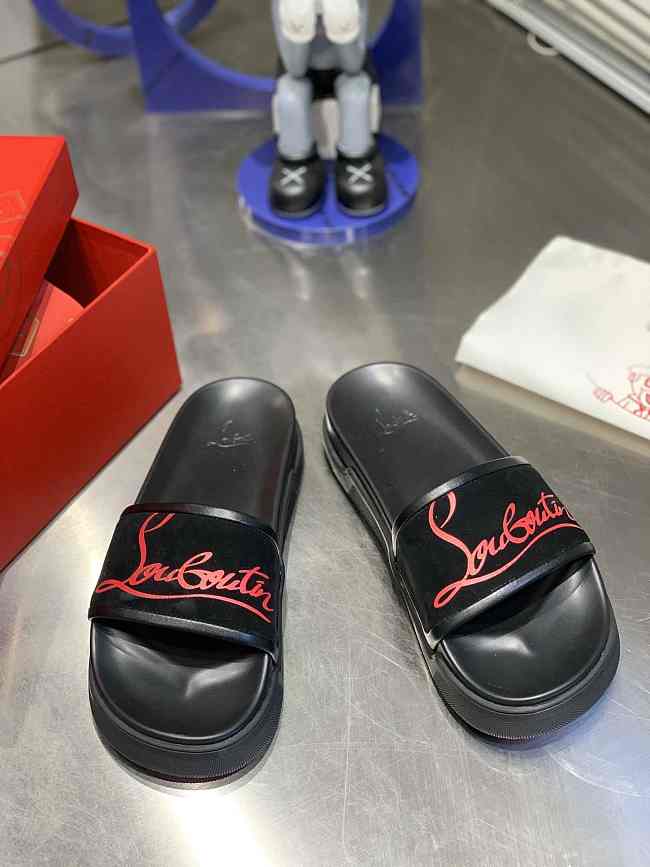 Christian Louboutin Slide OM-02700-01 - 1