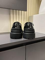 Dior Men's Loafer with Shiny Leather D902B-01 - 3