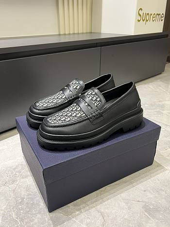 Dior Men's Loafer with Shiny Leather D902B-03