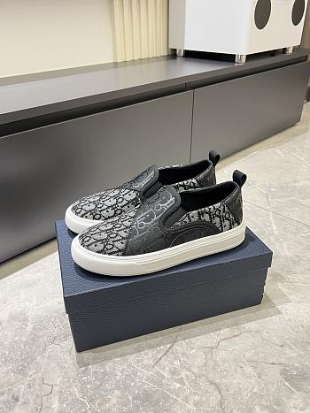 Dior Men's Slip-on Shoes with Oblique D0835B-07