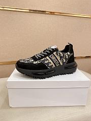 Dior Oblique Pattern Sneakers Code 058B60-01 - 2