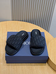 Dior Slide Code D0027-01 - 3